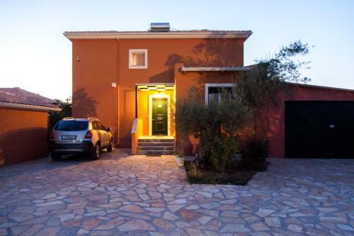 Voula Villa