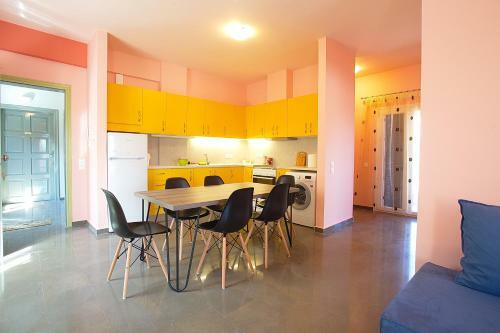 Darmani Spyros Apartments