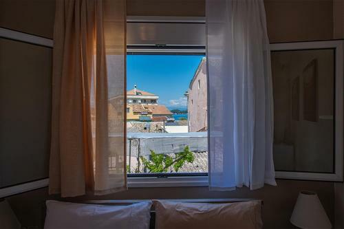 Apartamento Fay's Sea View Luxury Rooms