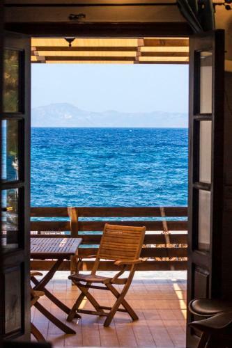 Nisyros White Wave