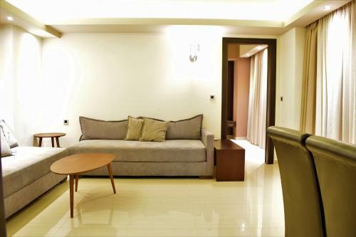 Hotel Mike Studios & Apartments