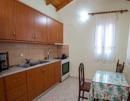 Private Cottage In Stavros