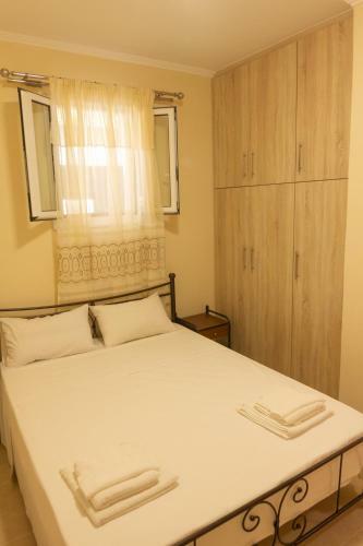 Tsoutsis Apartments