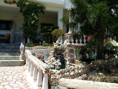 Villa Quiet Place With Efflorescent Garden