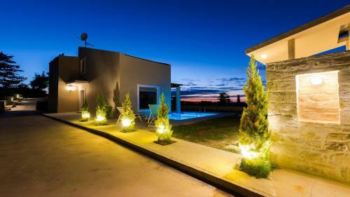 Mon Emvasia Margarites Villas