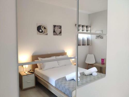 Studio & Apartment By The Beach