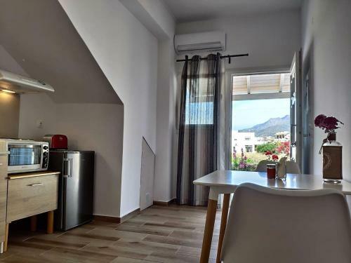 Studio & Apartment By The Beach