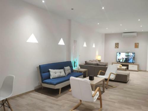 Studio & Apartment By The Beach