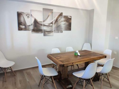 Studio & Apartment By The Beach