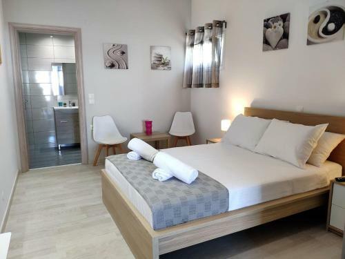 Studio & Apartment By The Beach