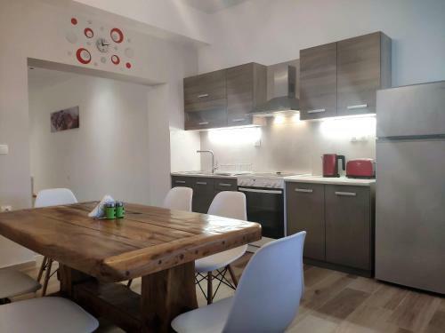 Studio & Apartment By The Beach