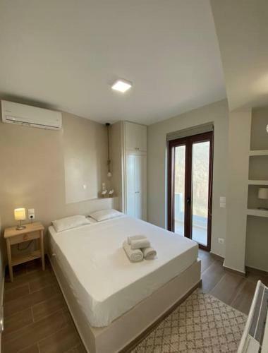 Makry-gialos Luxury Seaview Apartment