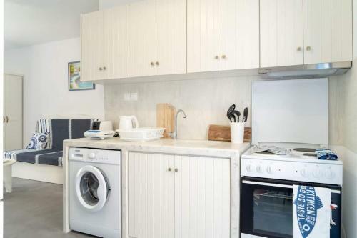 Blue Moon Apartments