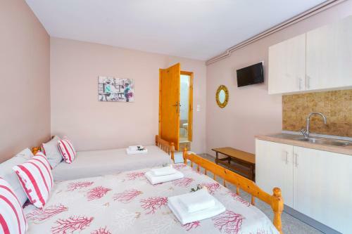 Hotel Athanasia Rooms