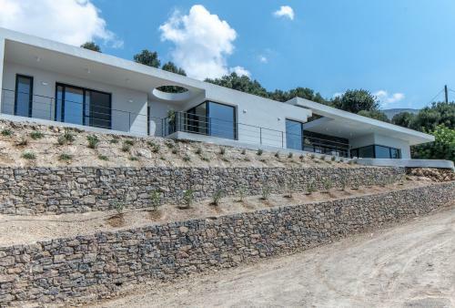 Villa Lithos