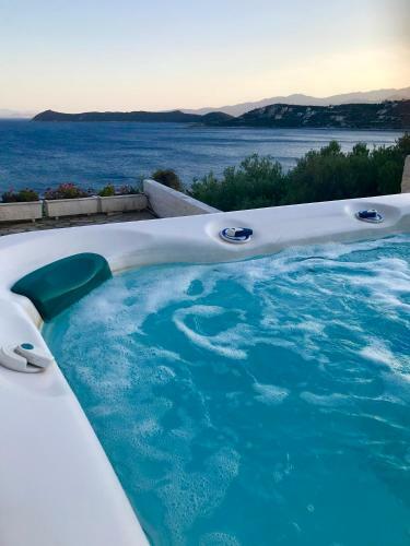 Horizon Blue Villa