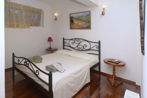 Anemolia Luxurious Villa