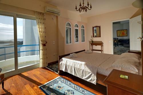 Anemolia Luxurious Villa