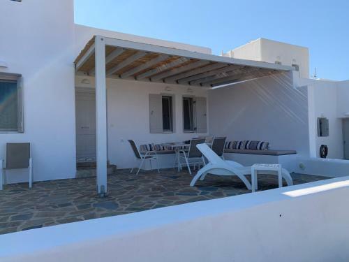 Newly Built Eastern Paros Home With Access To Pool