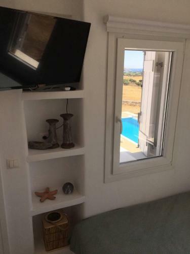 Newly Built Eastern Paros Home With Access To Pool