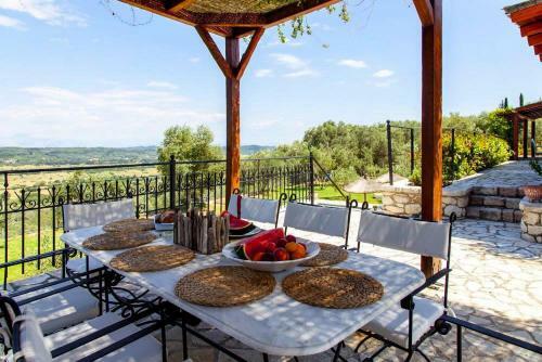 Villa Holiday Home In Marmaro