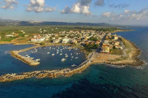 Apartamento Harmony House Marathpoli 4