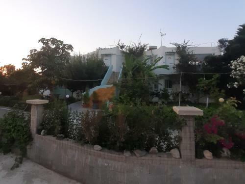 Zikas Apartments