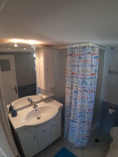 Apartment Michalis By The Sea