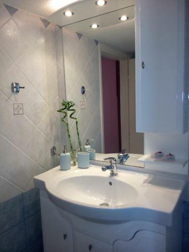 Apartment Michalis By The Sea