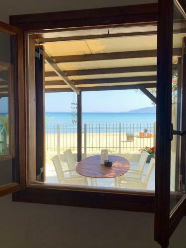 Apartamento House By The Sea In Artemis