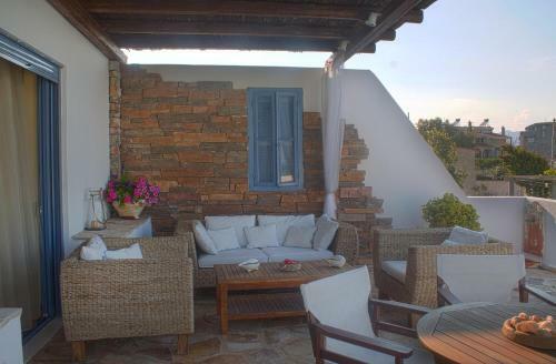 Villa Blue Island