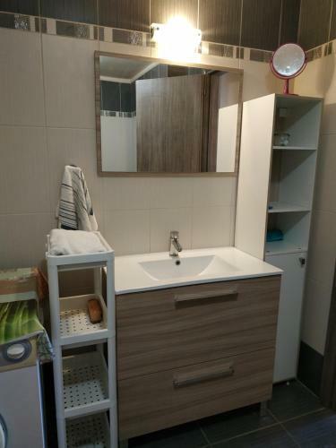 Alexandra Apartment