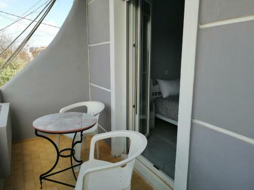 Seven Seas Apartments