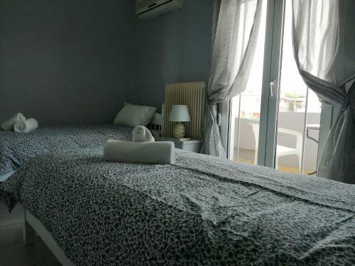 Seven Seas Apartments