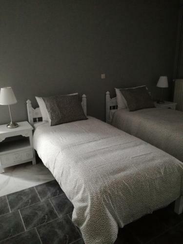 Seven Seas Apartments