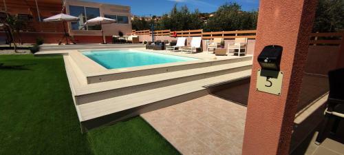 Modular Bungalows Vravrona Artemis Greece