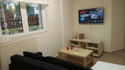 Overnight Athens Airport And Raphina Port Apartment