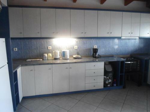 Sunny Apartment 15 Min From Airport And Sea
