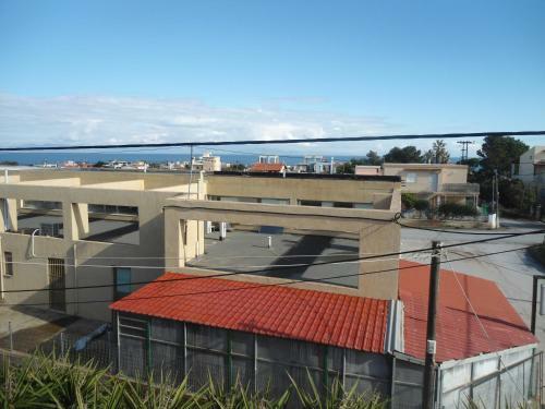 Sunny Apartment 15 Min From Airport And Sea
