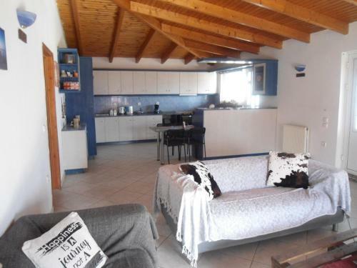 Sunny Apartment 15 Min From Airport And Sea