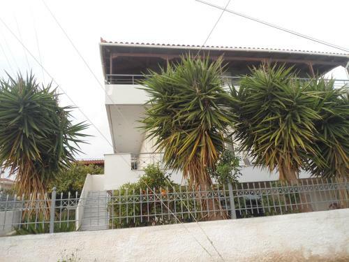 Sunny Apartment 15 Min From Airport And Sea