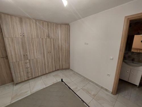 Litsa Galaxy Apartment