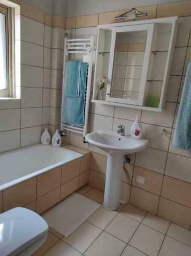 Hostal Sun Garden Apartments