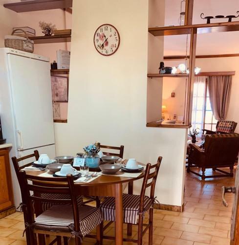Vravrona Family House