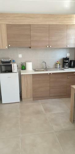 Hostal Avr Airport Deluxe Suites 6