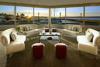 Woodmark Hotel Yacht Club & Spa