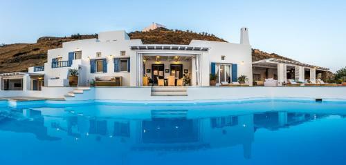 Blueros Luxury Villa