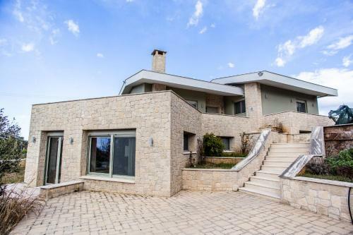 Zennova #20 Villa Melezin