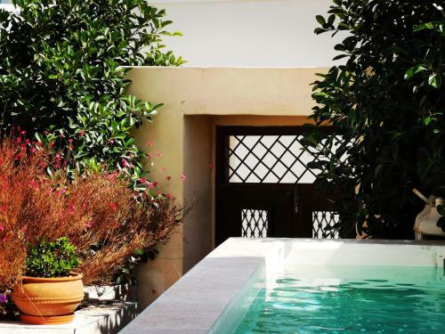 Sandandstone Villa Santorini