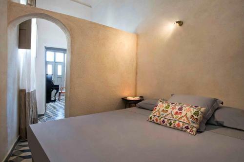 Sandandstone Villa Santorini